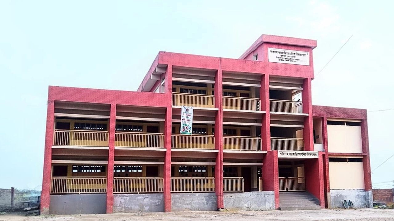 শাঁকদহ গ্রামে প্রয়োজন নিজস্ব ভোটকেন্দ্র