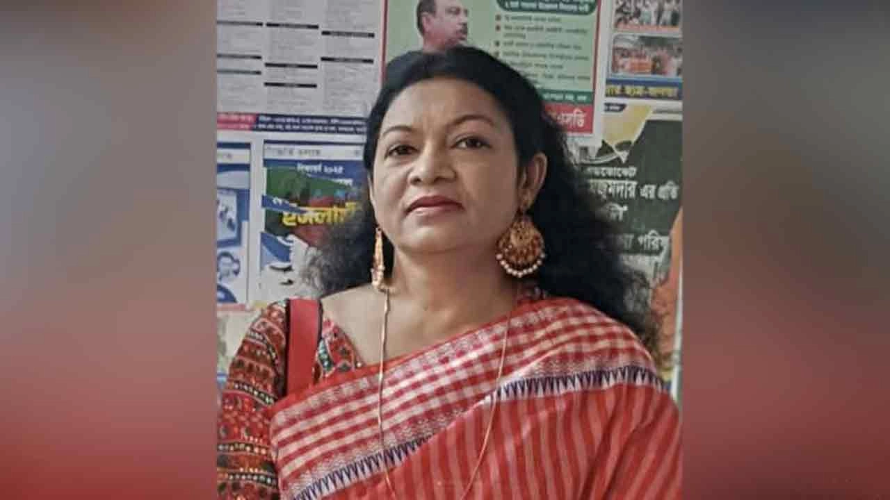 সাতক্ষীরায় বজ্রপাতে নারী আইনজীবীর মৃত্যু