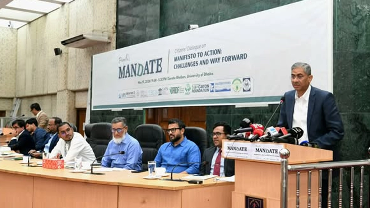 বক্তব্য দিচ্ছেন পানিসম্পদ মন্ত্রী শহীদউদ্দীন চৌধুরী এ্যানি এমপি।