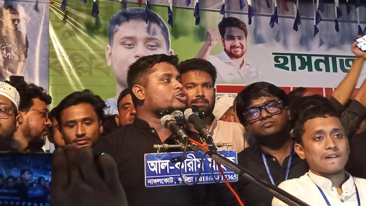 জাতীয় নাগরিক পার্টির (এনসিপি) দক্ষিণাঞ্চলীয় মুখ্য সংগঠক ও কুমিল্লা-৪ আসনের সংসদ সদস্য হাসনাত আবদুল্লাহ