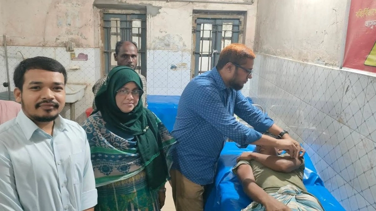 নান্দাইল উপজেলায় শিয়ালের কামড়ে আহত ব্যক্তি