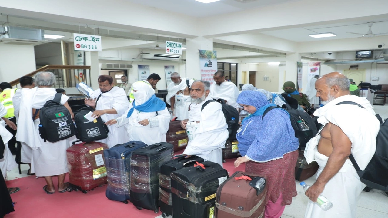 পবিত্র হজ উপলক্ষে পরিচালিত বিমানের প্রি-হজ কার্যক্রম ২০২৬ সম্পন্ন করেছে বিমান বাংলাদেশ এয়ারলাইন্স।
