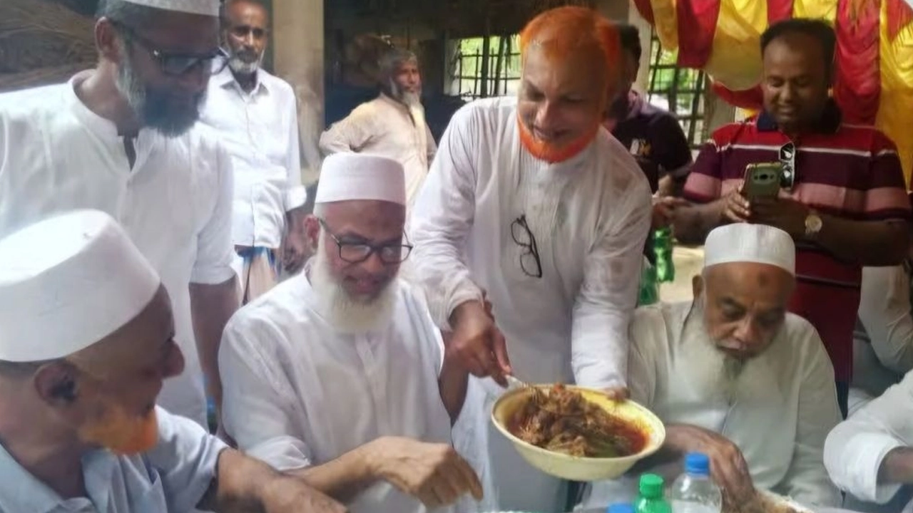 আওয়ামী লীগ নেতা মহিদুল ইসলাম মন্টুর মেয়ের বিয়েতে ঝিনাইদহ-৪ আসনের সংসদ সদস্য আবু তালিব ।। ছবি: সংগৃহীত