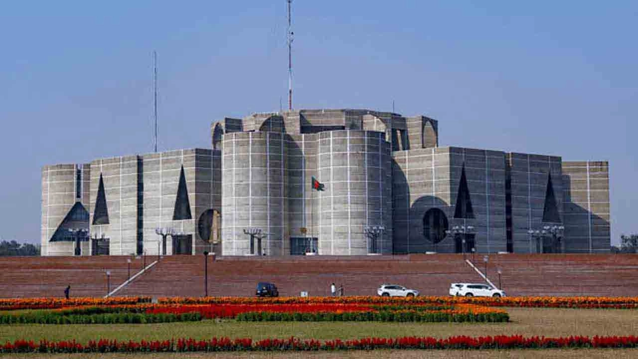 সংসদ ভবন। ফাইল ছবি