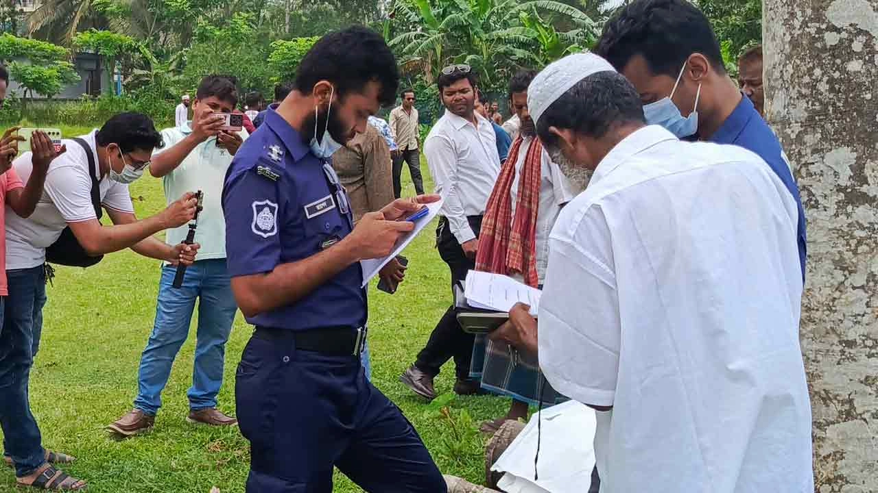 নারীর অর্ধগলিত মরদেহ উদ্ধার করেছে পুলিশ
