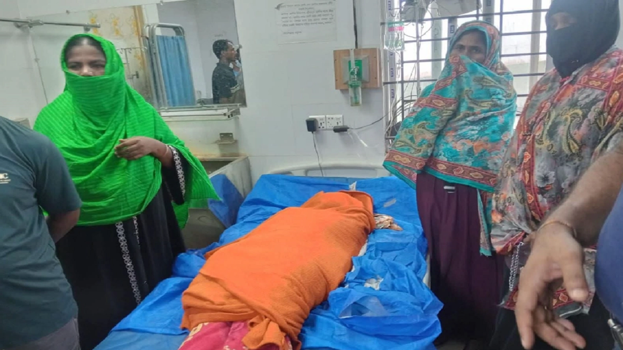 বজ্রপাতে এক গৃহবধূর মৃত্যু