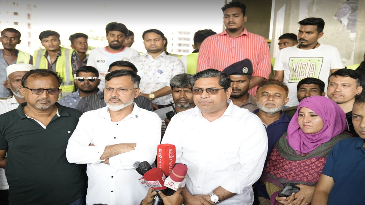 স্থানীয় সরকার প্রতিমন্ত্রী মীর শাহে আলম।