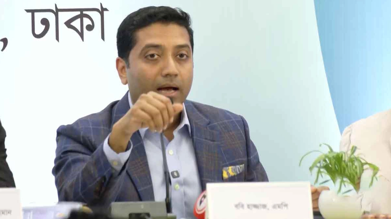বক্তব্যটি সম্পূর্ণভাবে প্রত্যাহার করে নিচ্ছি—ফেসবুকে স্ট্যাটাসে যা বললেন ববি হাজ্জাজ