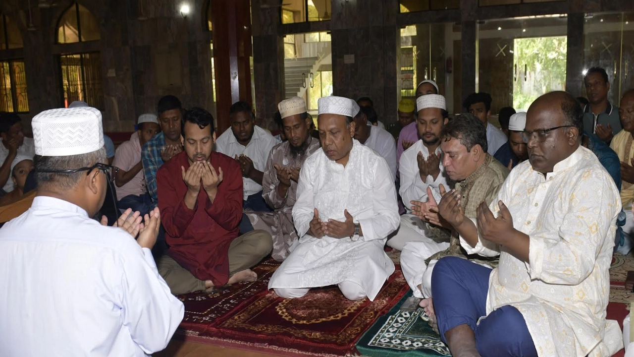 নোবিপ্রবি উপাচার্য
