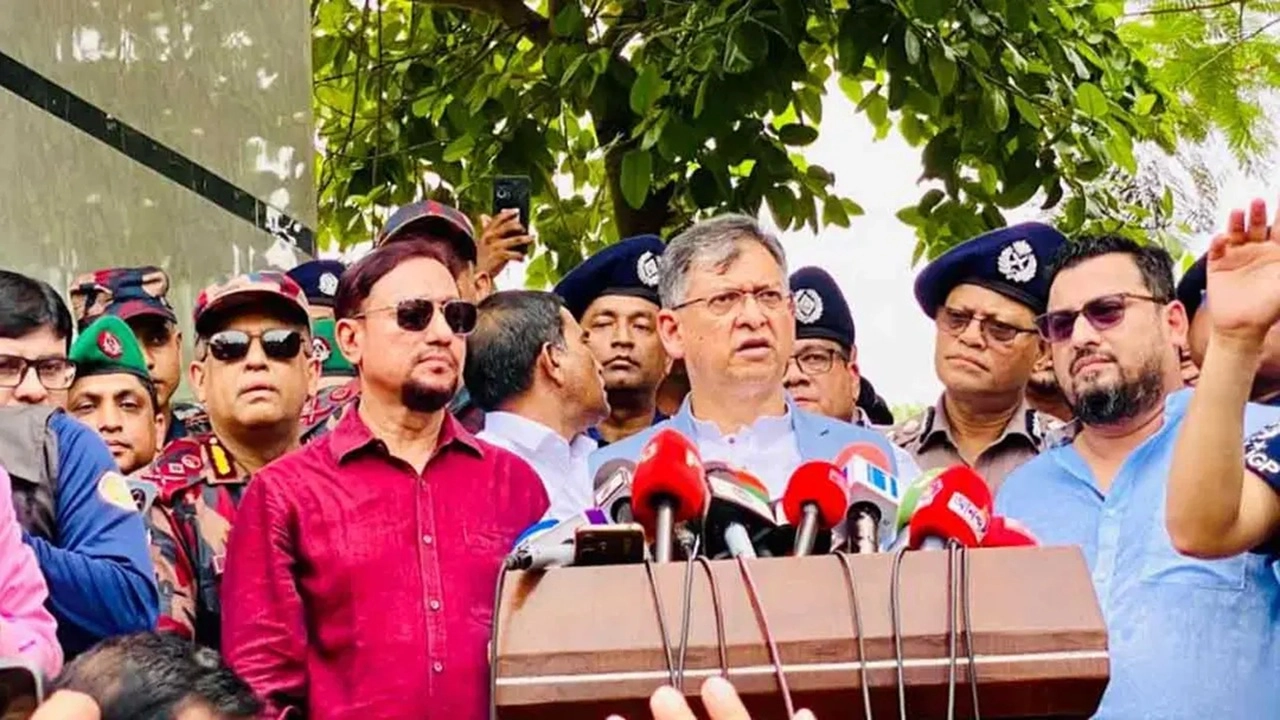 স্বরাষ্ট্রমন্ত্রী সালাউদ্দিন আহমদ