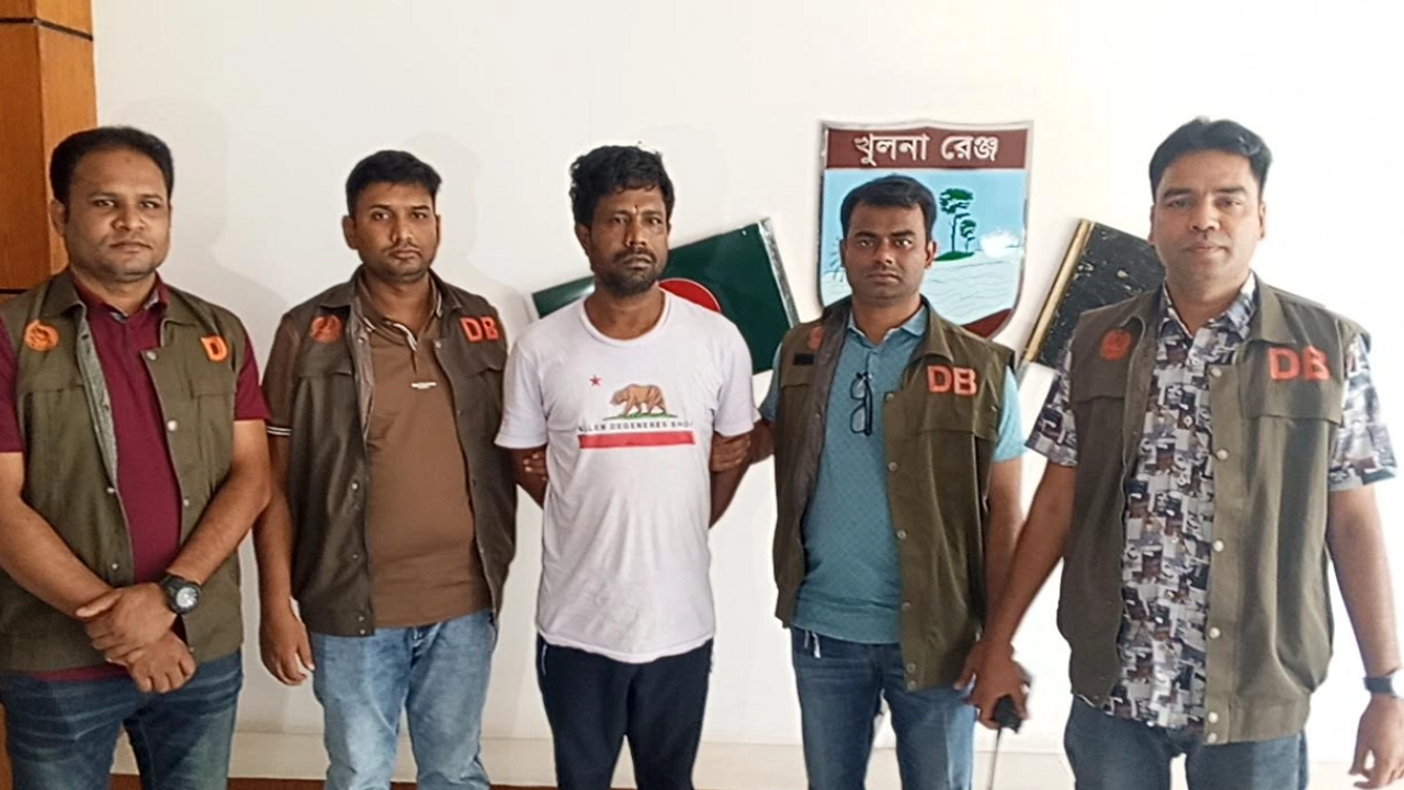 যশোরে শীর্ষ সন্ত্রাসী ‘খোঁড়া কামরুল’