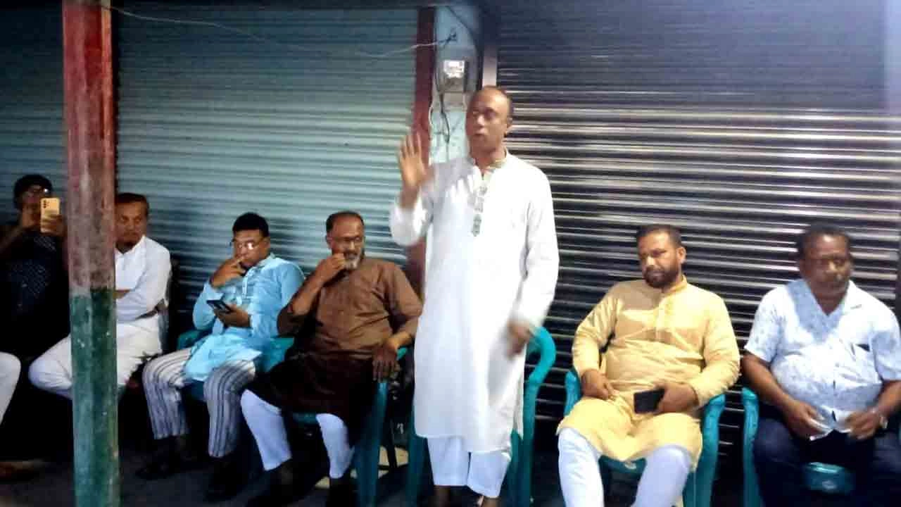 দামুড়হুদাকে উন্নয়নমুখী, মাদকমুক্ত ও পৌরসভা বাস্তবায়নের দাবিতে মতবিনিময় সভায় স্থানীয় নেতৃবৃন্দ