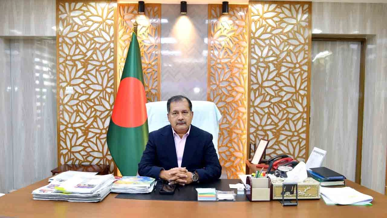 তথ্য ও সম্প্রচার মন্ত্রী জহির উদ্দিন স্বপন