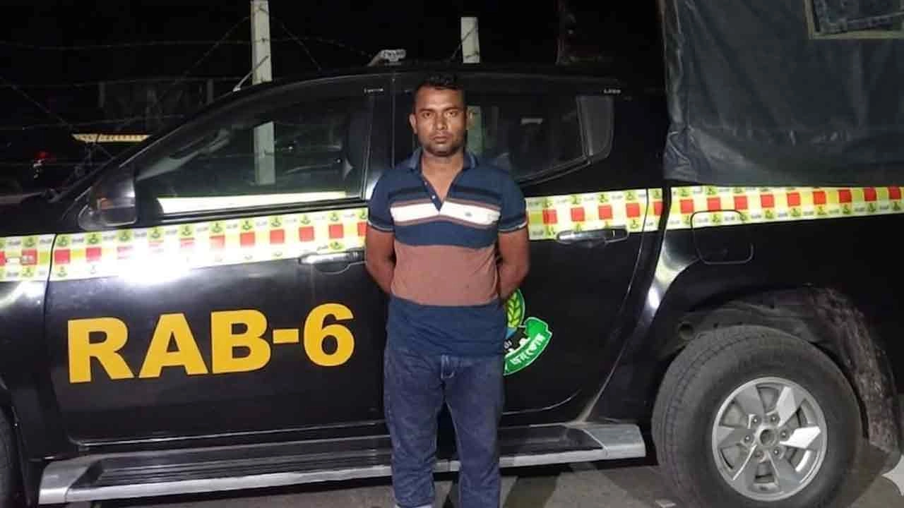 গ্রেপ্তারকৃত আবু ওবায়দ