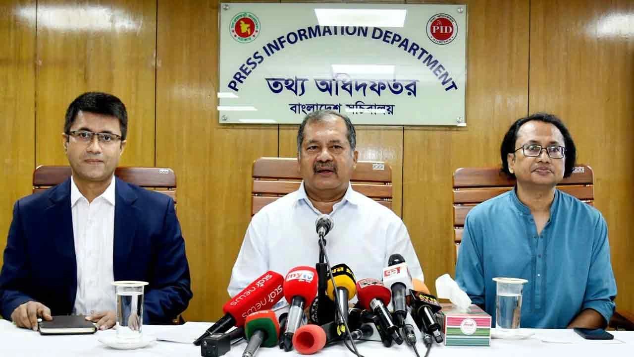 আ.লীগ সরকারের চুরি ও পাচারের বোঝা বর্তমান সরকারকে বইতে হয়েছে: তথ্যমন্ত্রী