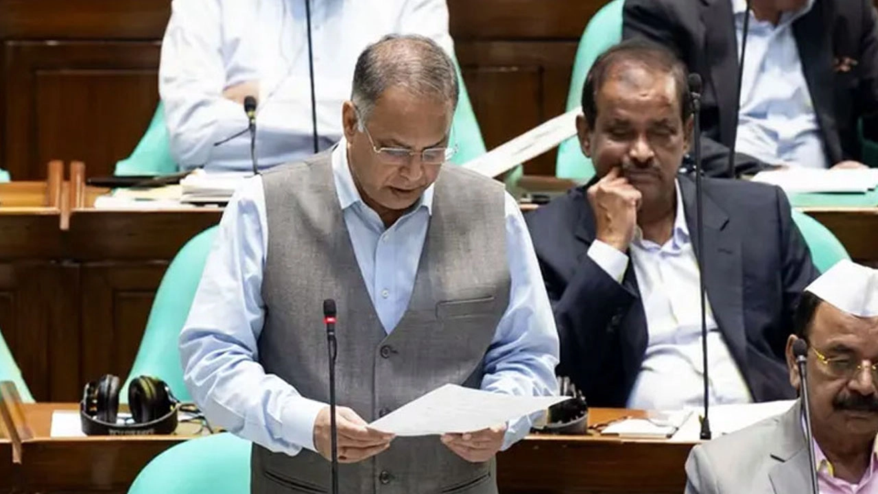 দেশের কোথাও বিদ্যুতের ঘাটতি নেই: জ্বালানি মন্ত্রী