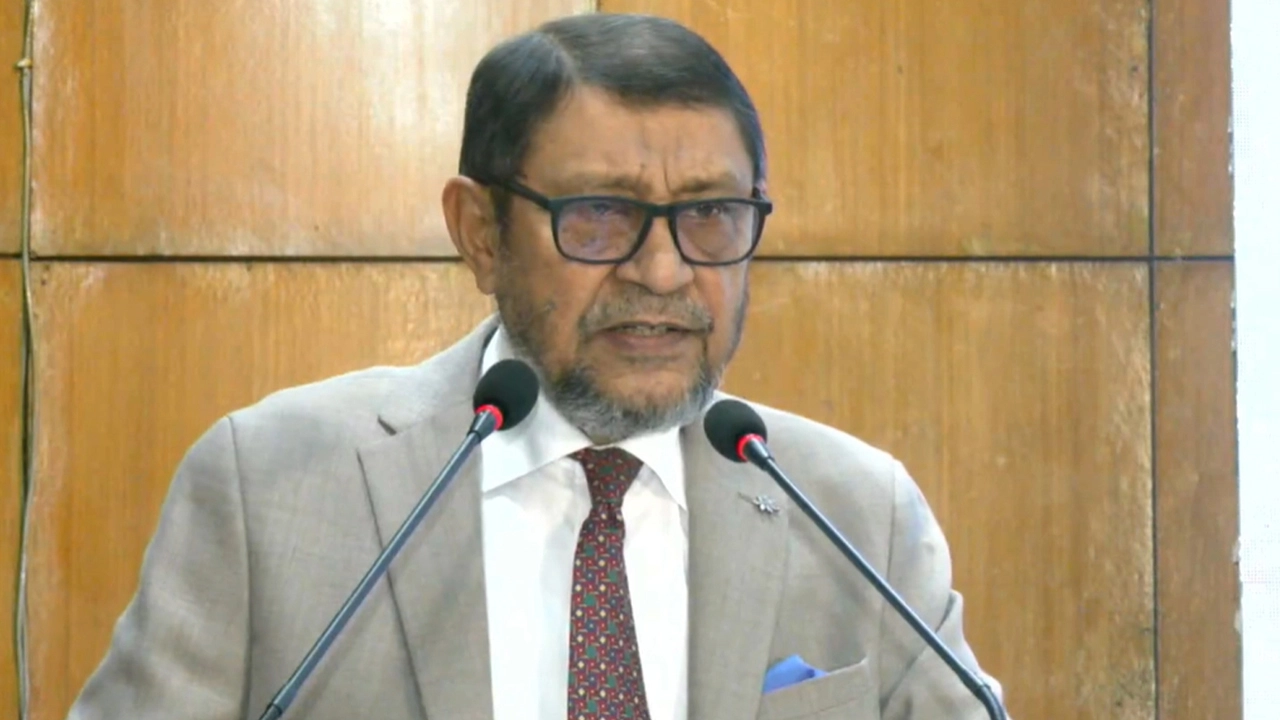 ছবি: স্বাস্থ্যমন্ত্রী সরদার মো. সাখাওয়াত হোসেন