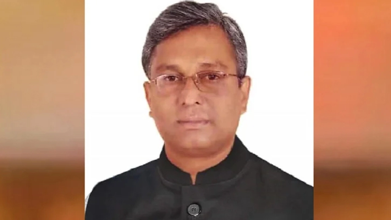 সাবেক সংসদ সদস্য ও কার্যক্রম নিষিদ্ধ থাকা ছাত্রলীগের সাবেক কেন্দ্রীয় সভাপতি মোহাম্মদ শাহে আলম