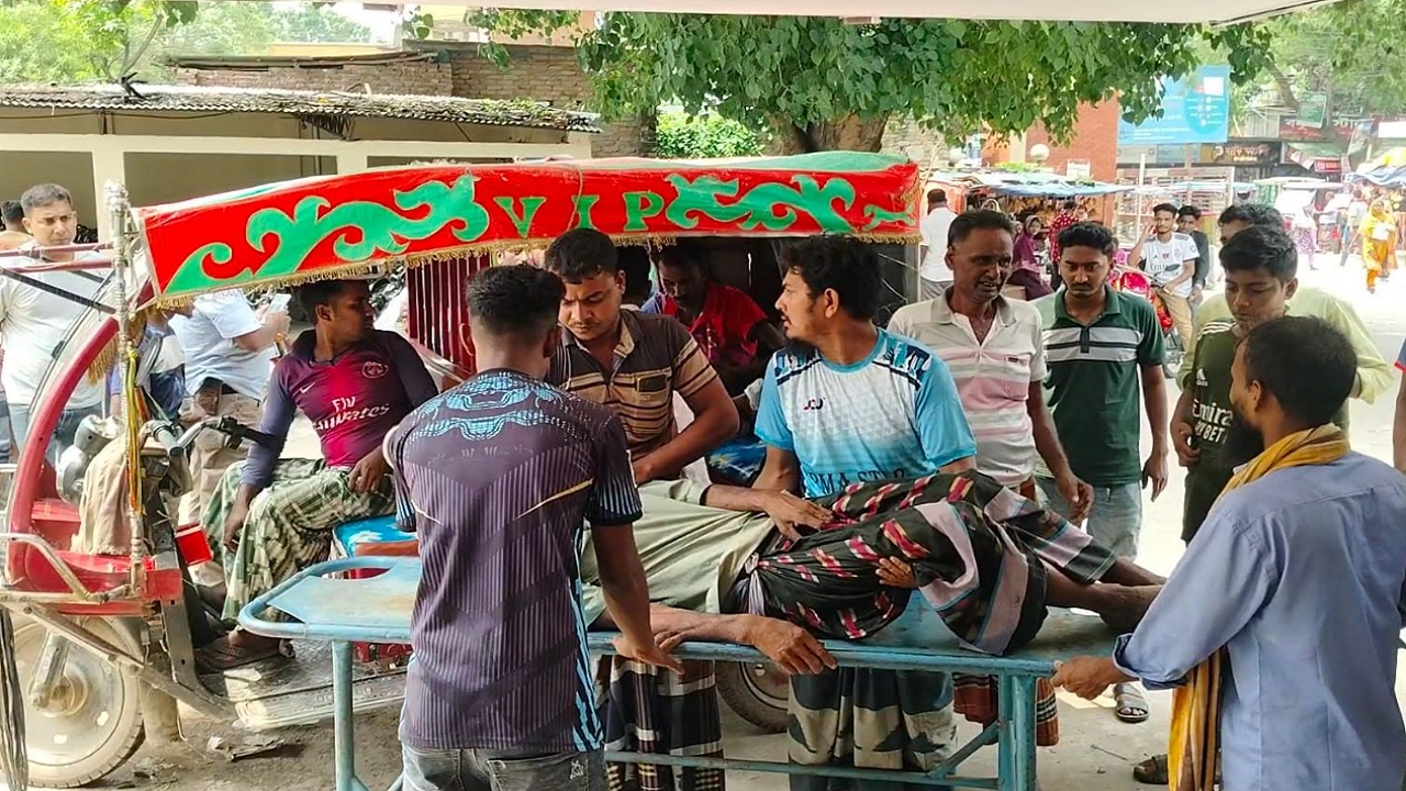 চাঁপাইনবাবগঞ্জে গ্রাম্য সালিশে দুই পক্ষের সংঘর্ষ