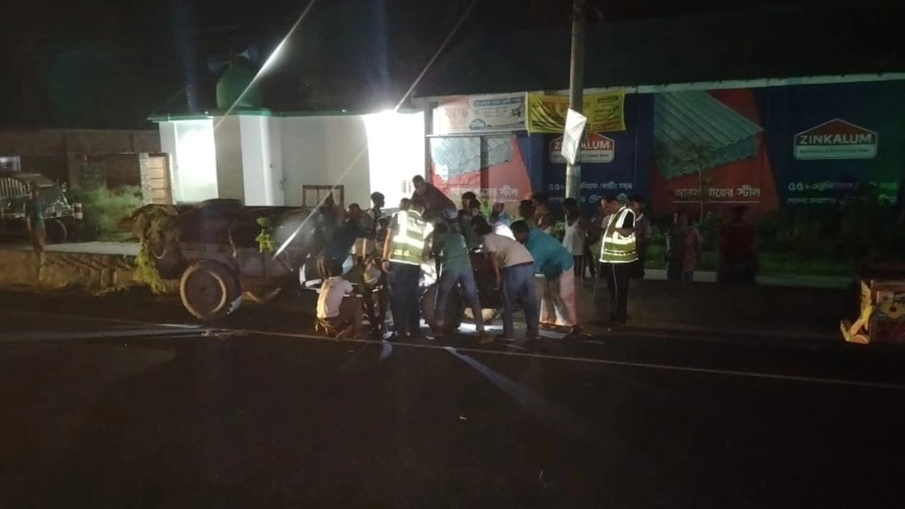 শেরপুরে ট্রলির ধাক্কায় প্রাণ গেল বৃদ্ধার