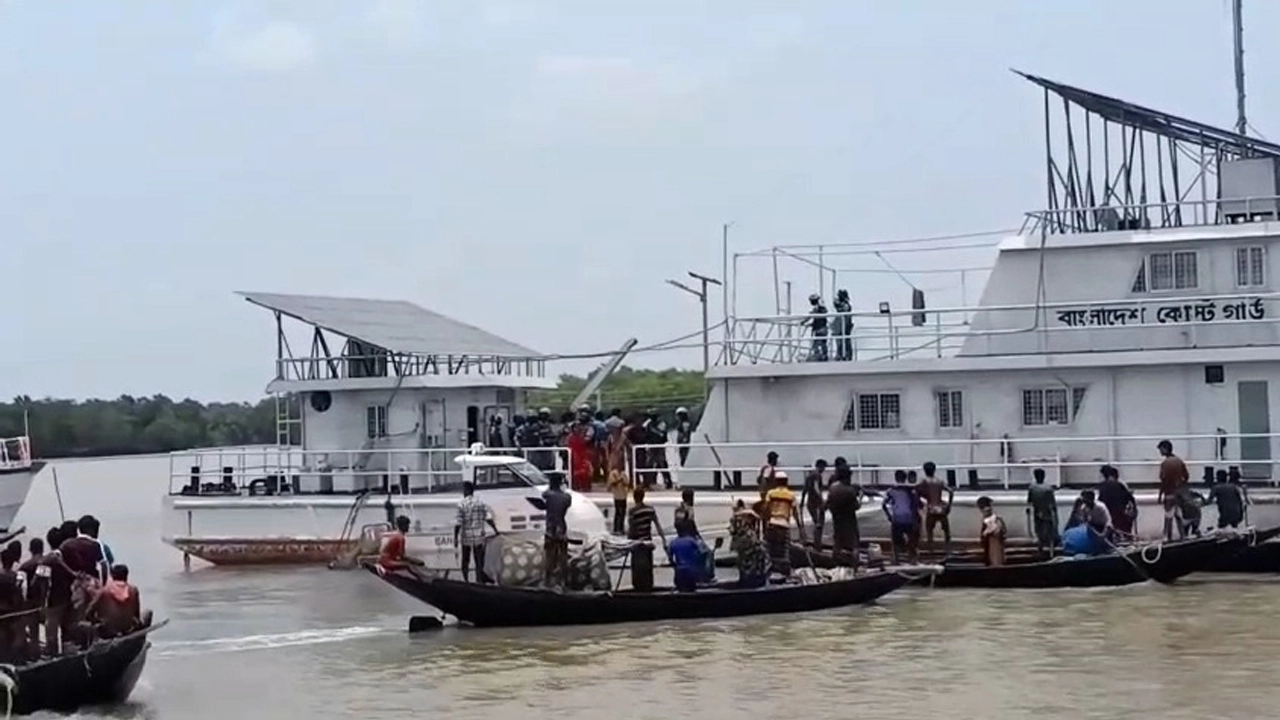 সুন্দরবনে কোস্ট গার্ড স্টেশনে হামলা-ভাঙচুর