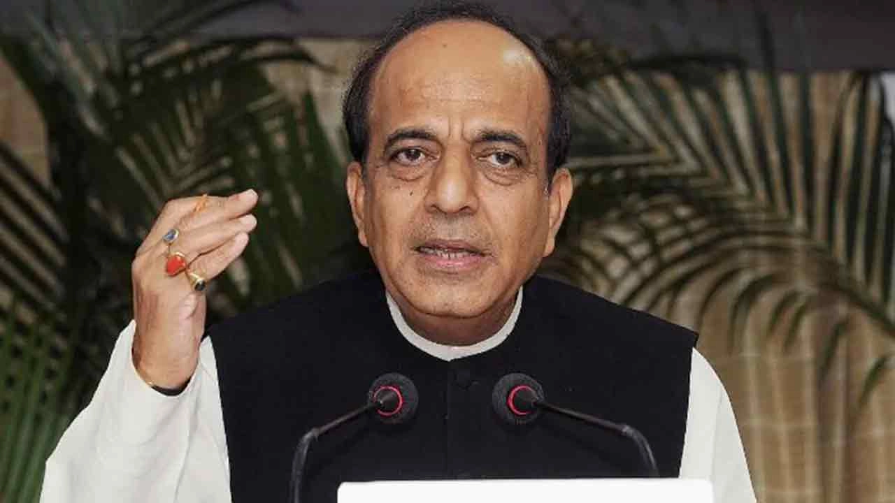 ভারতের নতুন হাইকমিশনার ঢাকায় পৌঁছেছেন