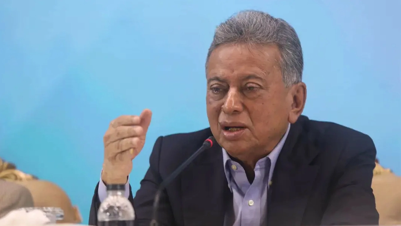 সরকারি চাকরিজীবীদের বেতন বাড়লে দুর্নীতি কমবে: অর্থমন্ত্রী