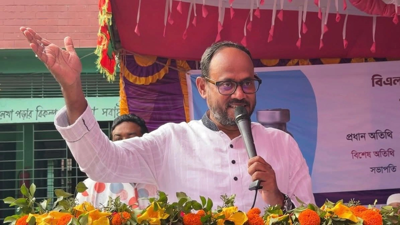 মৎস্য ও প্রাণিসম্পদ প্রতিমন্ত্রী সুলতান সালাউদ্দিন টুকু