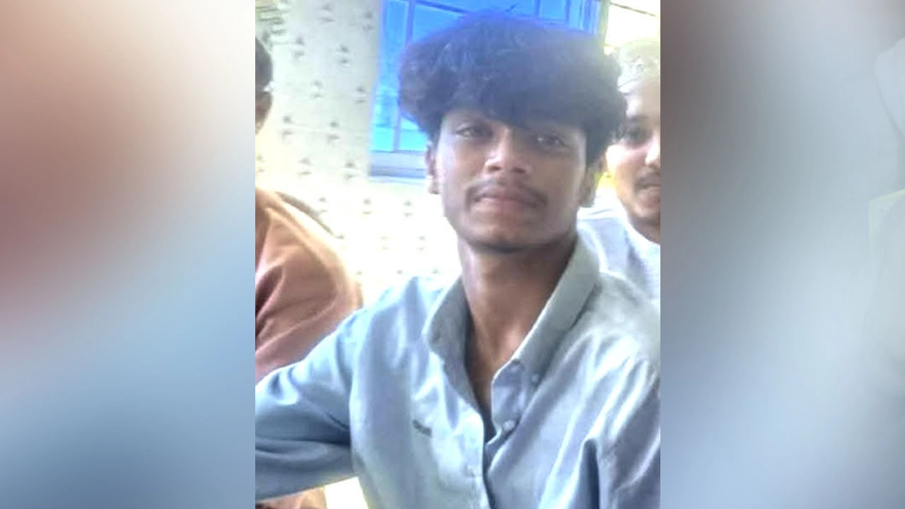 নিহত কলেজছাত্র সিফু আহমেদ আসিফ।