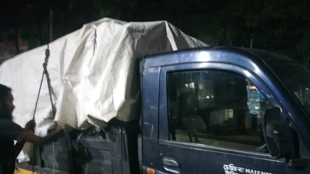 জব্দকৃত পিক আপ