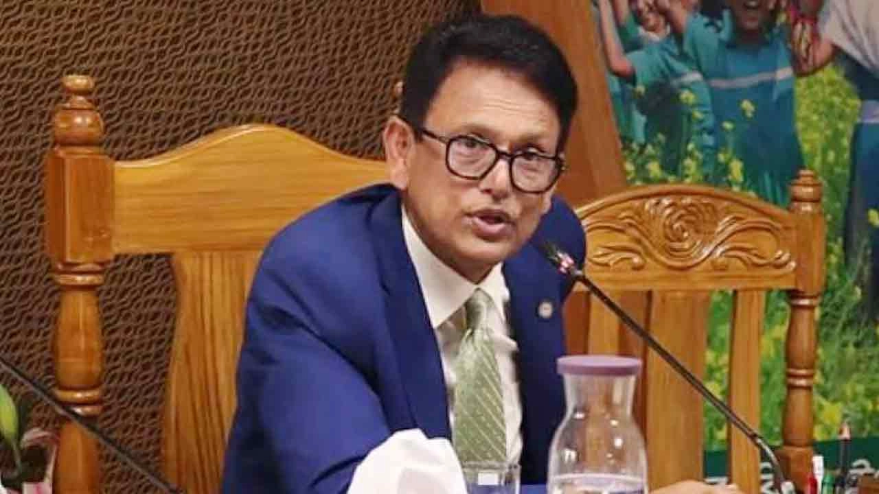 শিক্ষা এবং প্রাথমিক ও গণশিক্ষা মন্ত্রী ড. আ ন ম এহছানুল হক মিলন