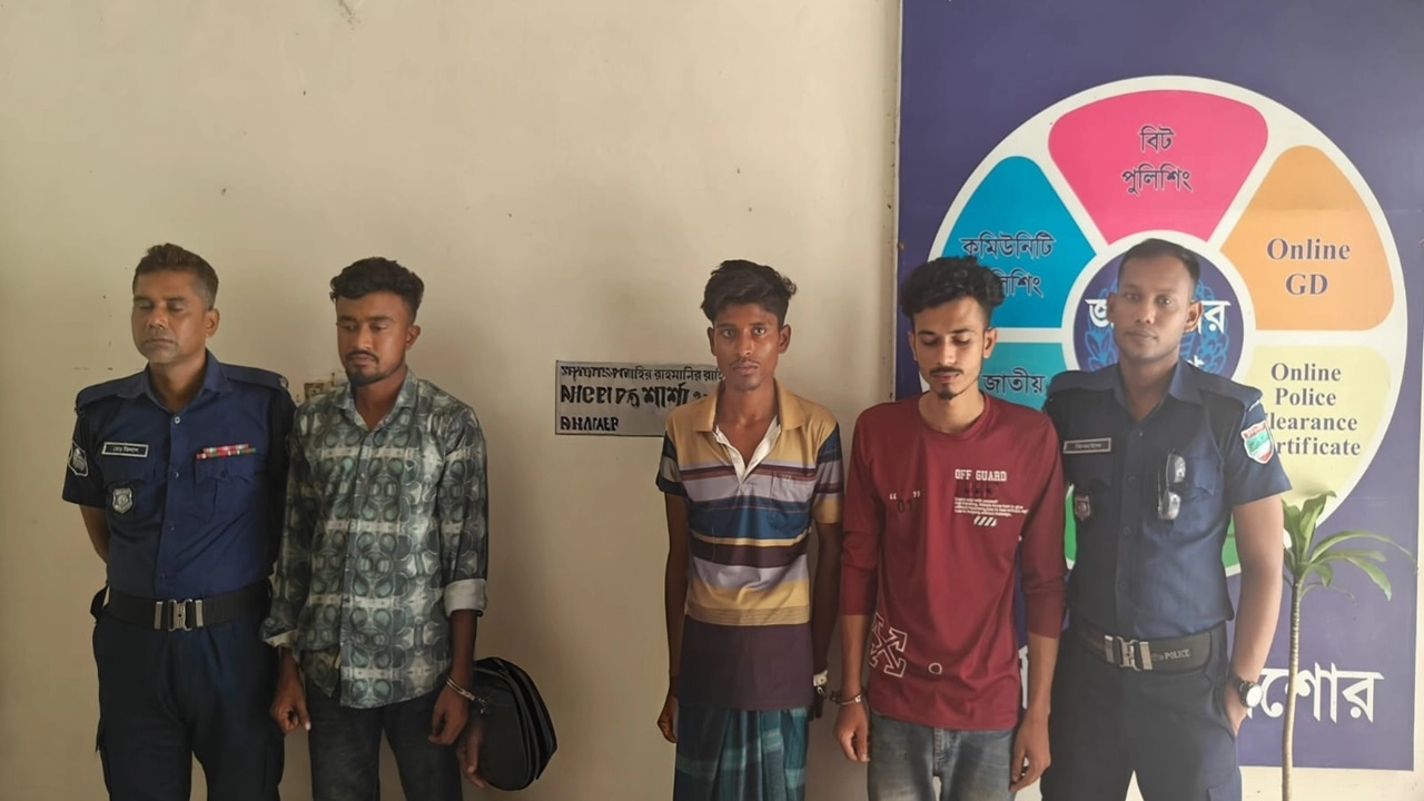 শার্শায় প্রবাসীর স্ত্রীকে সংঘবদ্ধ ধর্ষণের অভিযোগ, আটক ৩