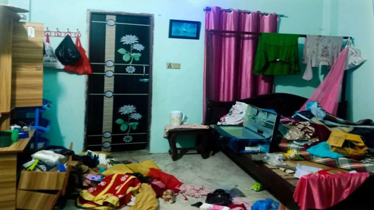 কোম্পানীগঞ্জে একরাতে তিন বাড়িতে দুর্ধর্ষ ডাকাতি