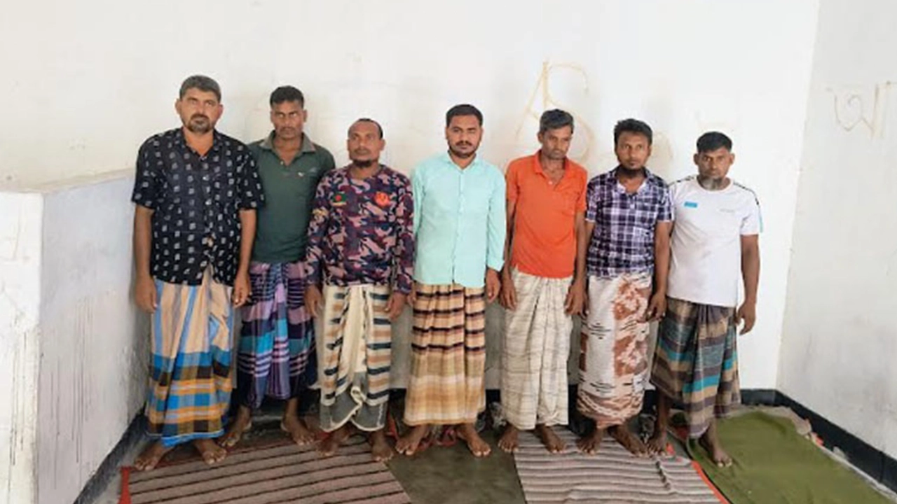 বিজিবির হাতে আটক ৭ ব্যক্তি