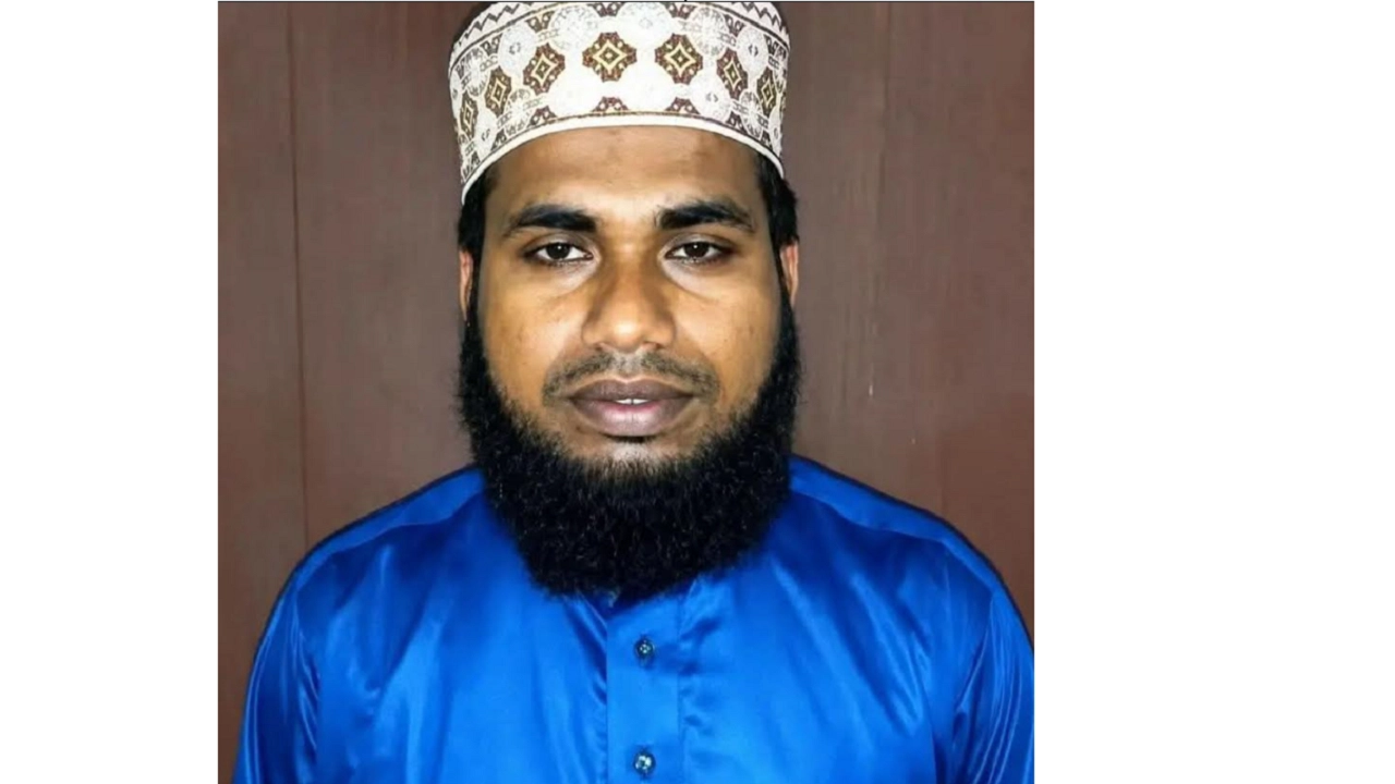 অভিযুক্ত মাদ্রাসা শিক্ষক