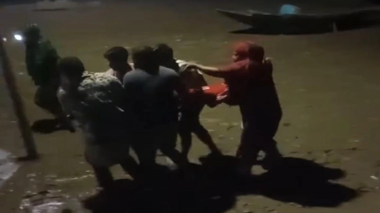 কুমিরের আক্রমণে নারী জেলে নিহত 
