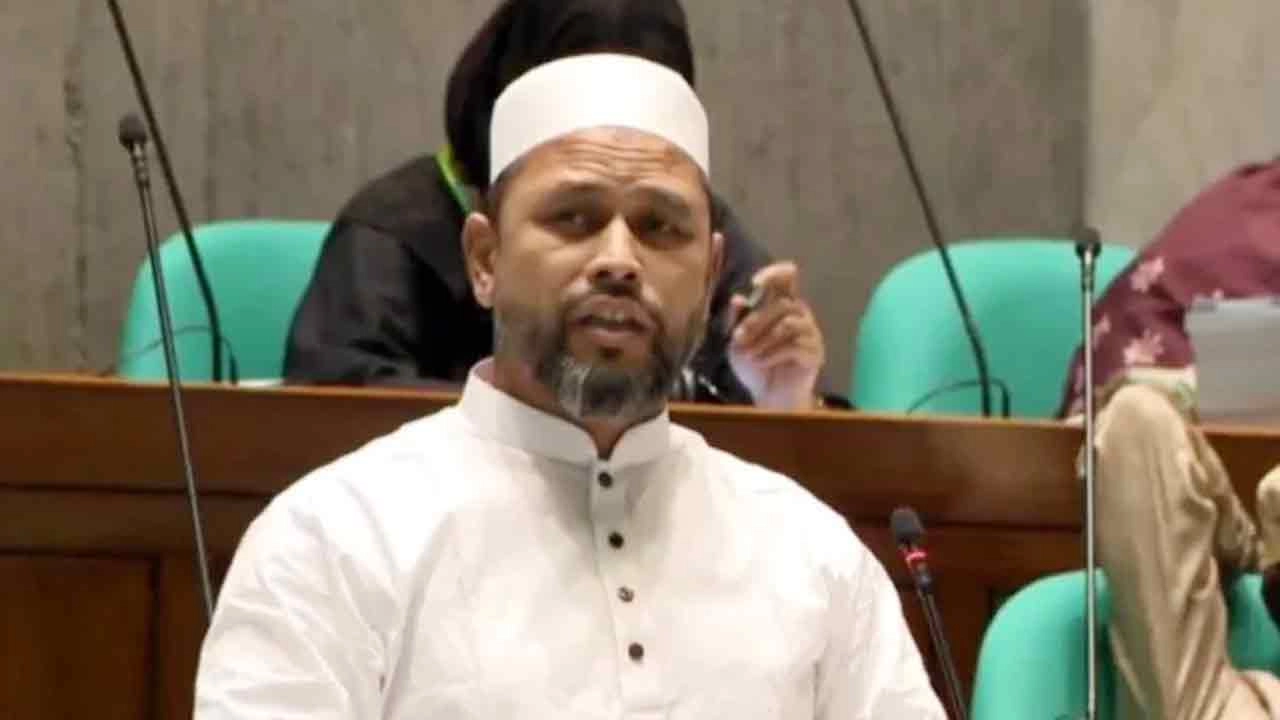 বাবা ‘মুক্তিযুদ্ধে শহীদ’ বলে ভাইরাল সেই এমপির বাবা এখনো জীবিত