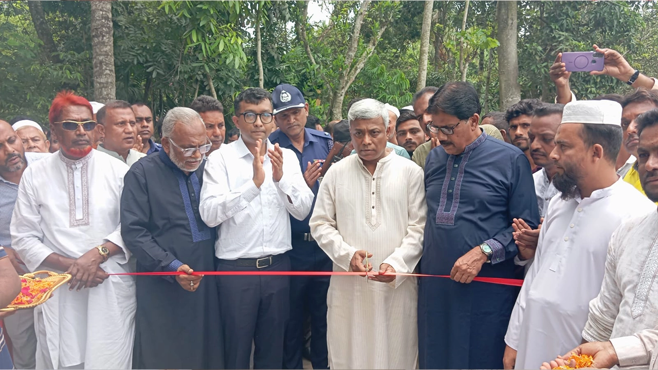 বিদ্যুৎ, জ্বালানি ও খনিজ সম্পদ প্রতিমন্ত্রী অনিন্দ্য ইসলাম অমিত