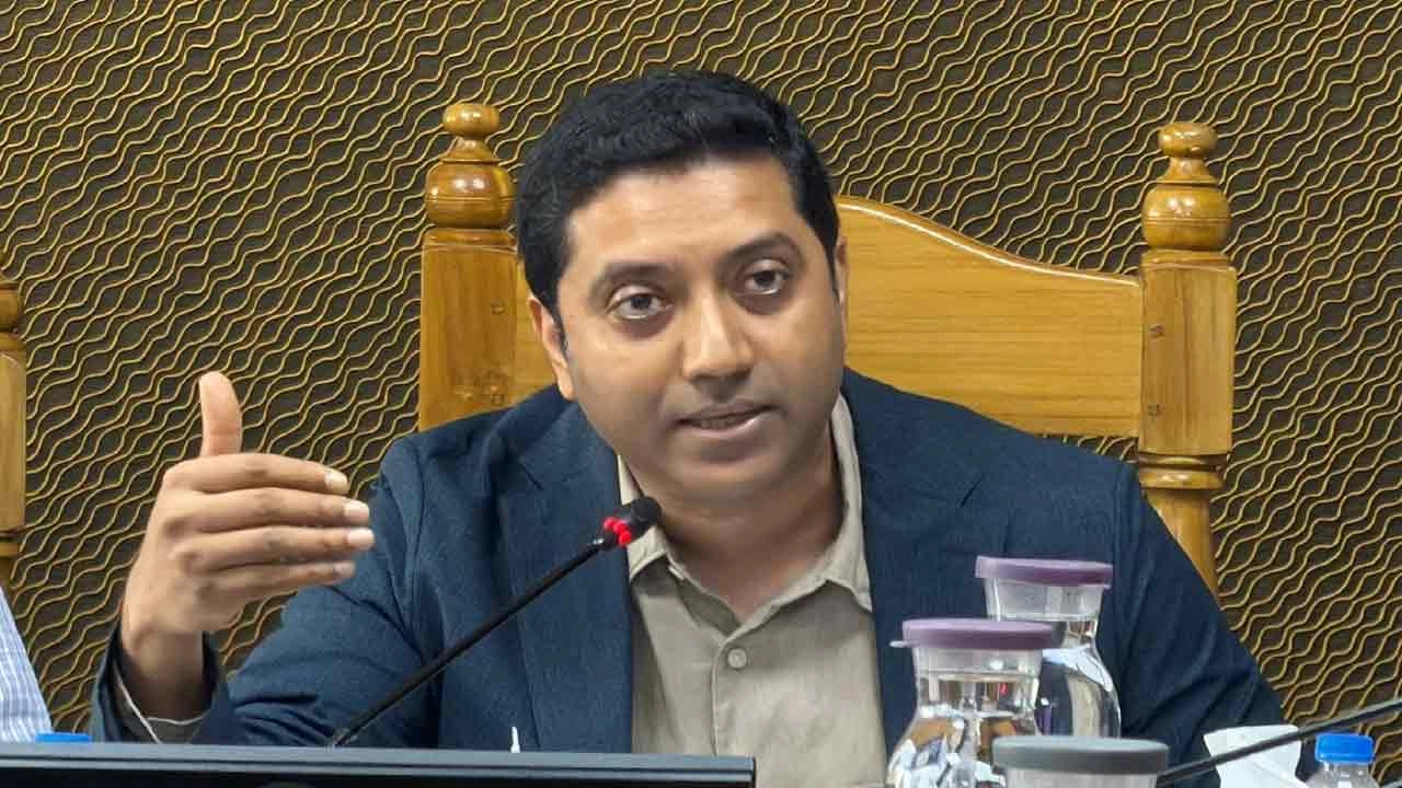 প্রাথমিক ও গণশিক্ষা প্রতিমন্ত্রী ববি হাজ্জাজ