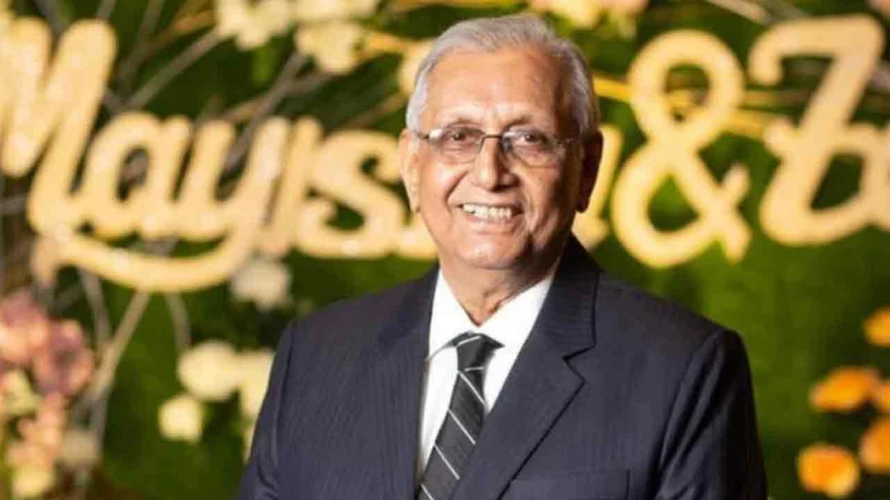 জাতীয় হকি দলের প্রথম অধিনায়ক আব্দুস সাদেক