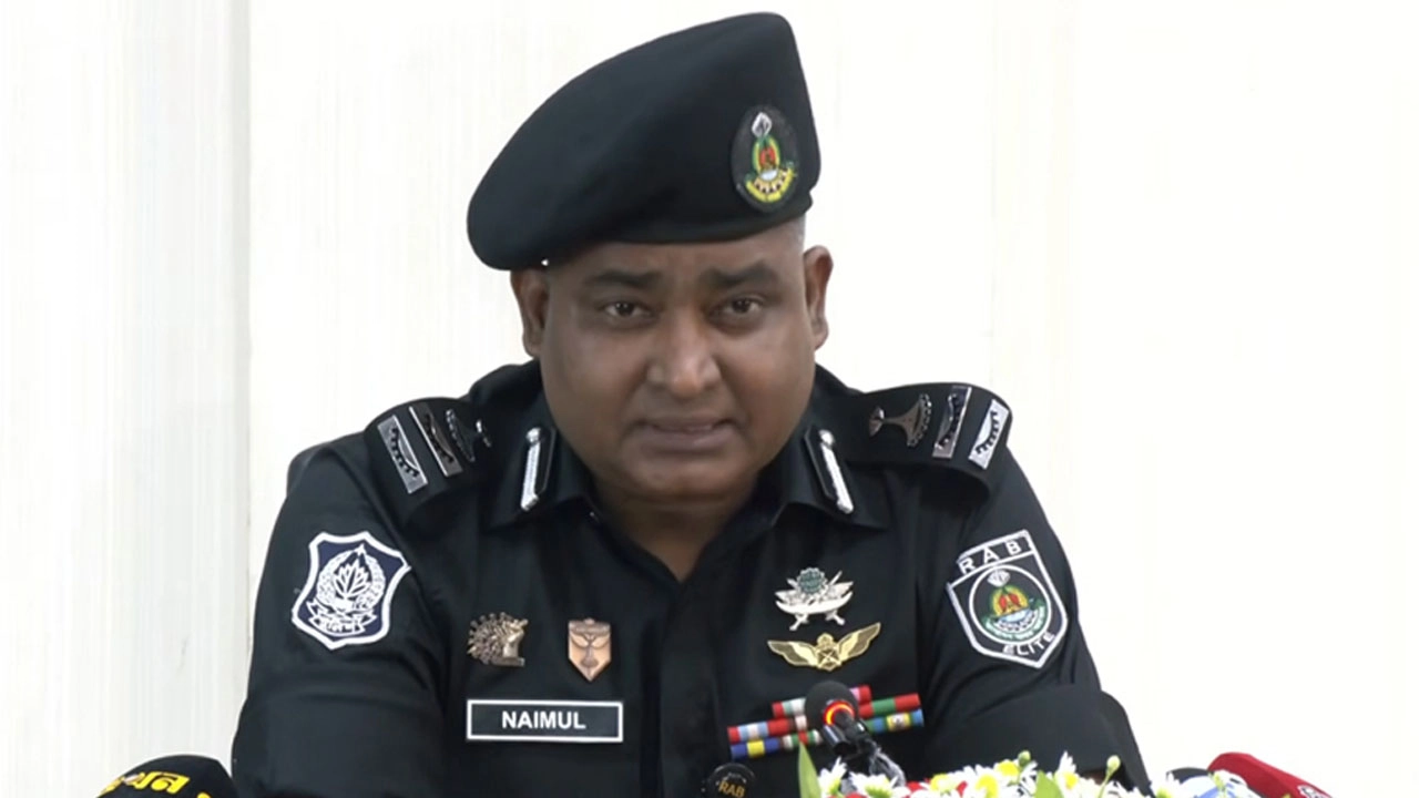 র্যাপিড অ্যাকশন ব্যাটালিয়ন (র্যাব-২) এর অধিনায়ক নয়মুল হাসান।