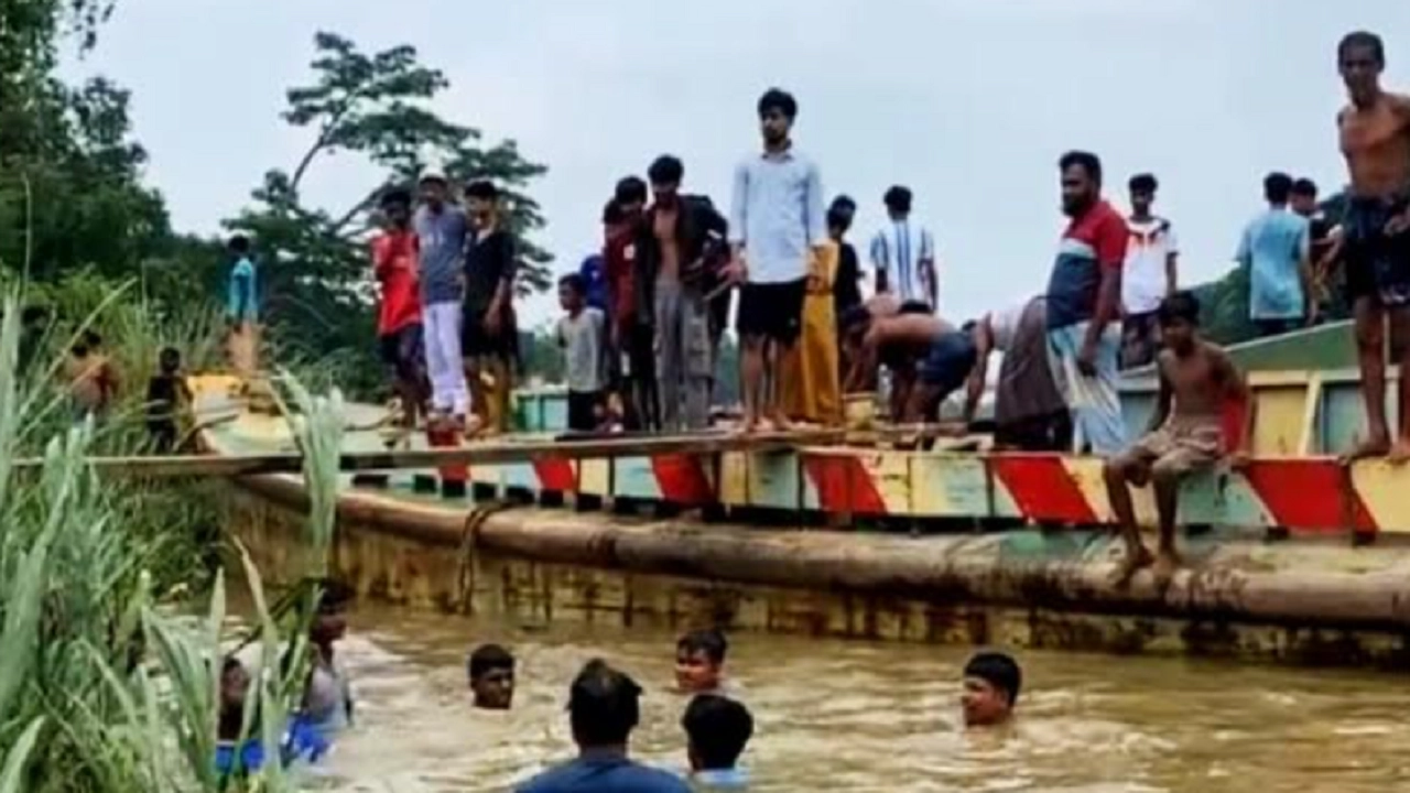 গোমতীর স্রোতে হারিয়ে গেল মাদ্রাসাছাত্র