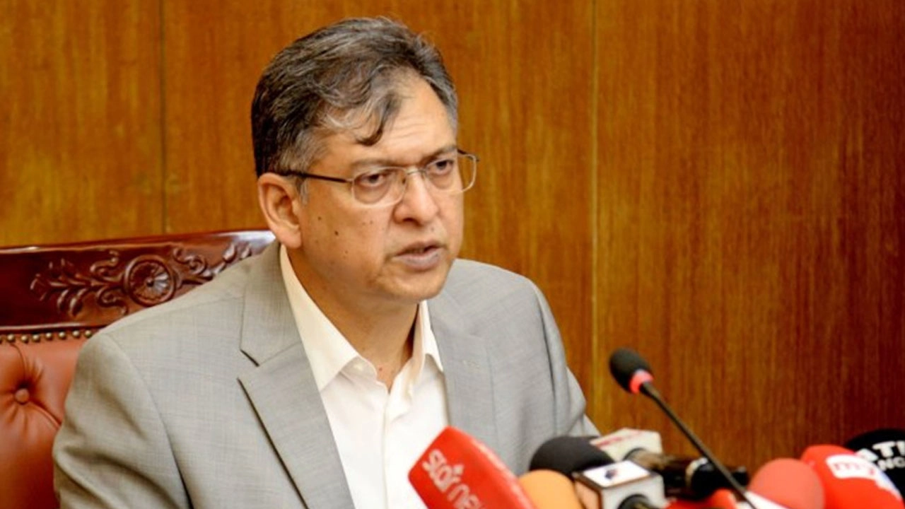 স্বরাষ্ট্রমন্ত্রী সালাহউদ্দিন আহমেদ
