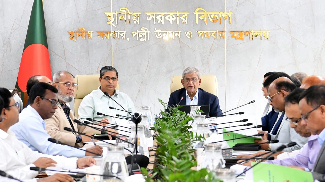 স্থানীয় সরকার মন্ত্রীর সভাপতিত্বে ডেঙ্গু প্রতিরোধে জাতীয় কমিটির ১ম সভা অনুষ্ঠিত