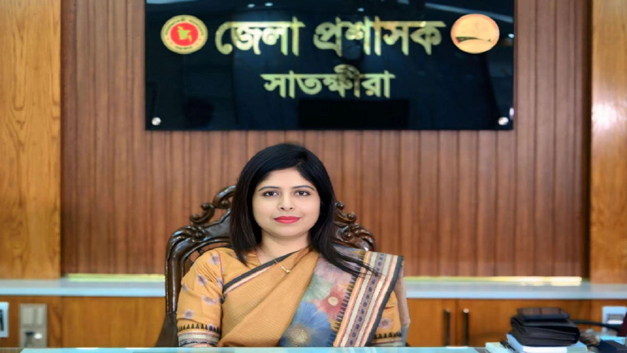 সাতক্ষীরার জেলা প্রশাসক (ডিসি) কাউসার আজিজ