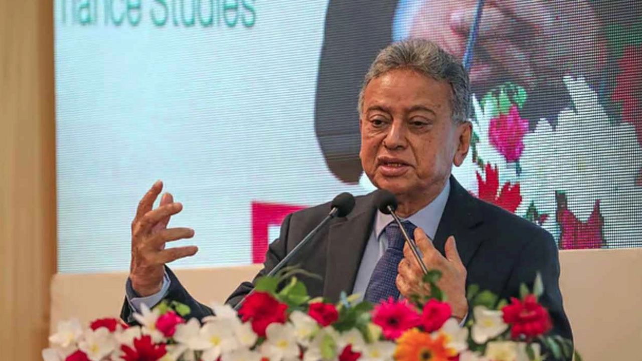 বিগত সরকারের নেওয়া ১৩০০ প্রকল্পকে না ফেলতে পারছি, না গিলতে পারছি