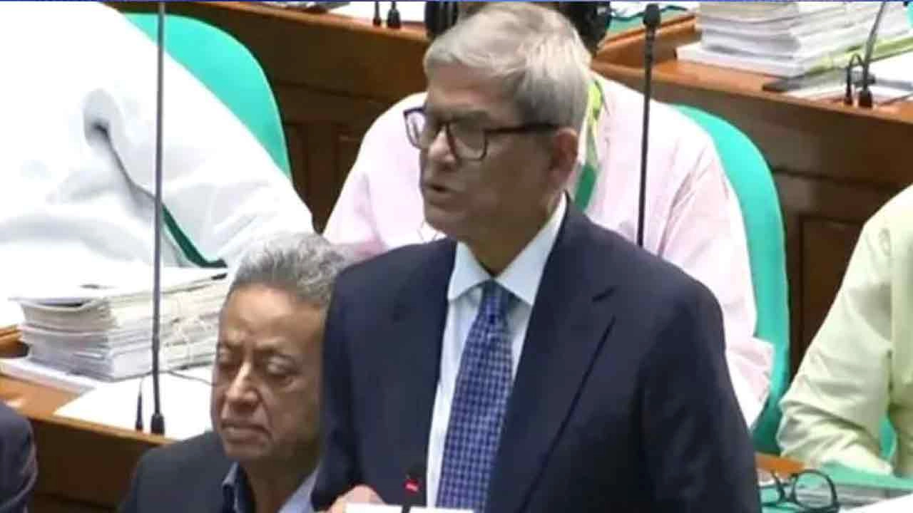 স্থানীয় সরকার, পল্লী উন্নয়ন ও সমবায় মন্ত্রী মির্জা ফখরুল ইসলাম আলমগীর