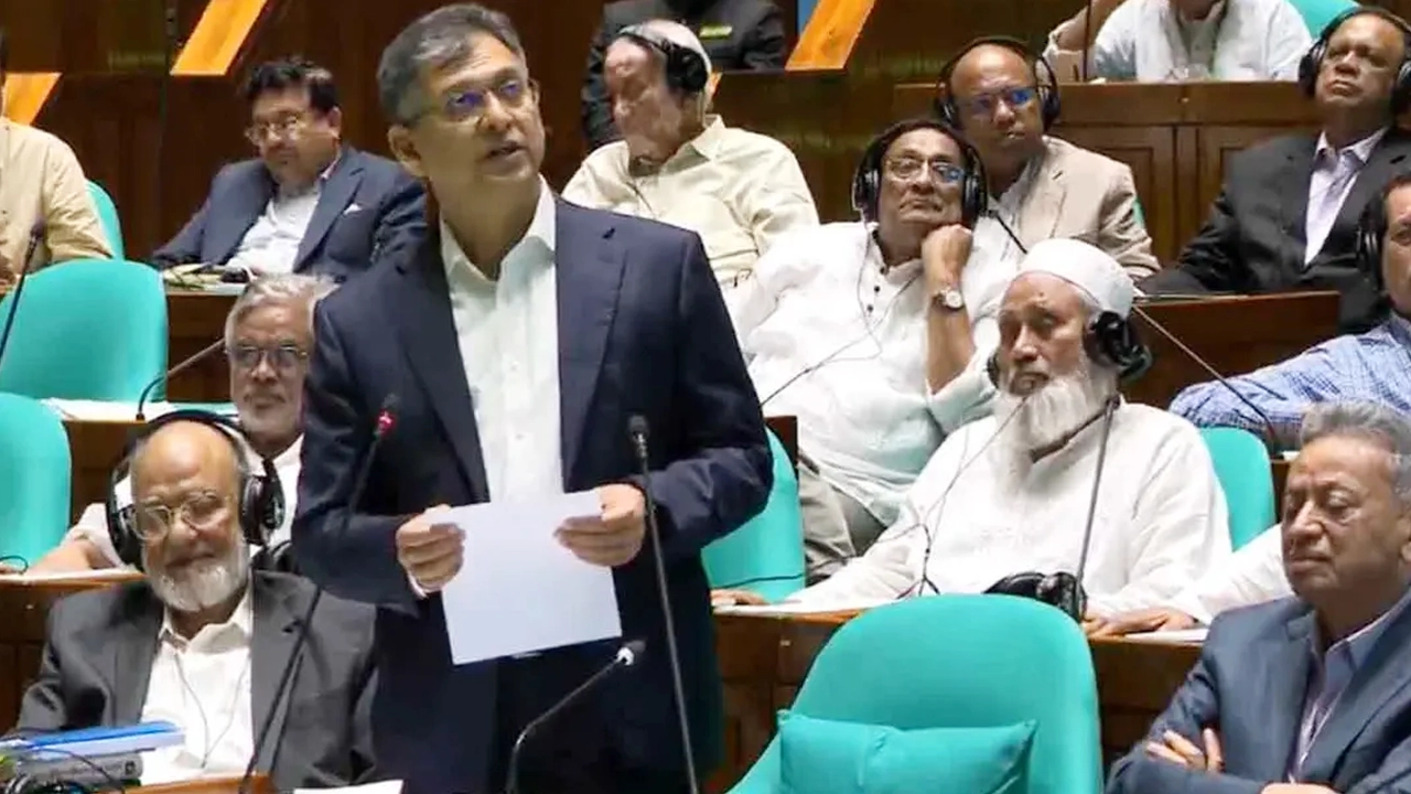 জাতীয় সংসদে স্বরাষ্ট্রমন্ত্রী সালাহউদ্দিন আহমদ। ছবি : সংগৃহীত