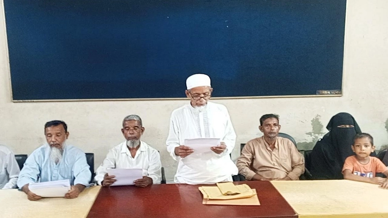 ১২ দিনেও সন্ধান নেই হারুনার রশিদের, প্রধানমন্ত্রীর হস্তক্ষেপ চেয়ে পরিবারের সংবাদ সম্মেলন