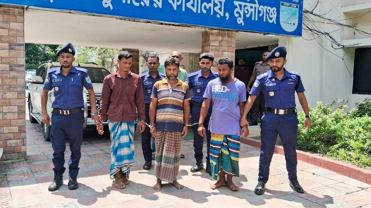 আটক আসামিরা